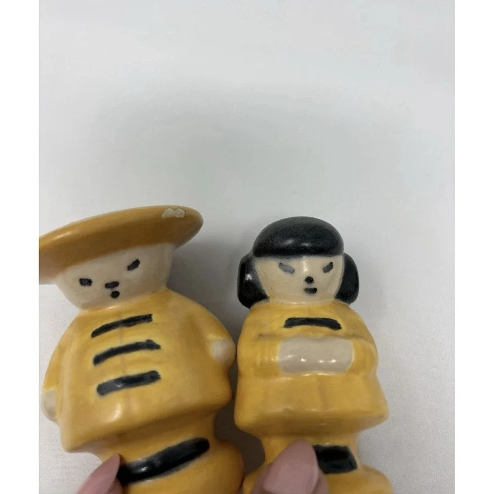 Vintage Asian Couple Salt & Pepper Shakers Ceramic Rubber Stop‎ 1950's MCM